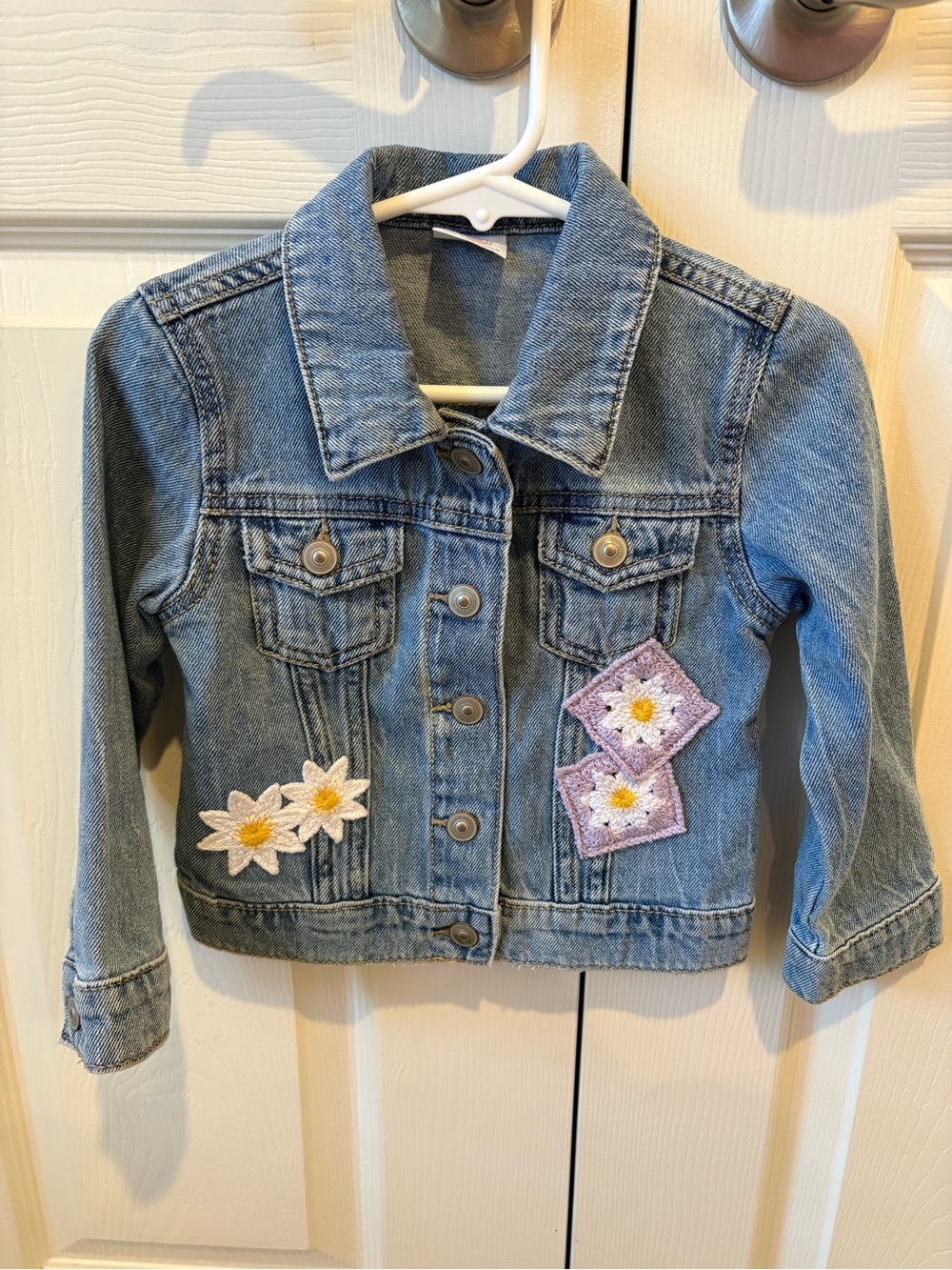 Girl’s Blue Denim Jean Jacket Floral Daisy Embroidery 2T Toddler Baby